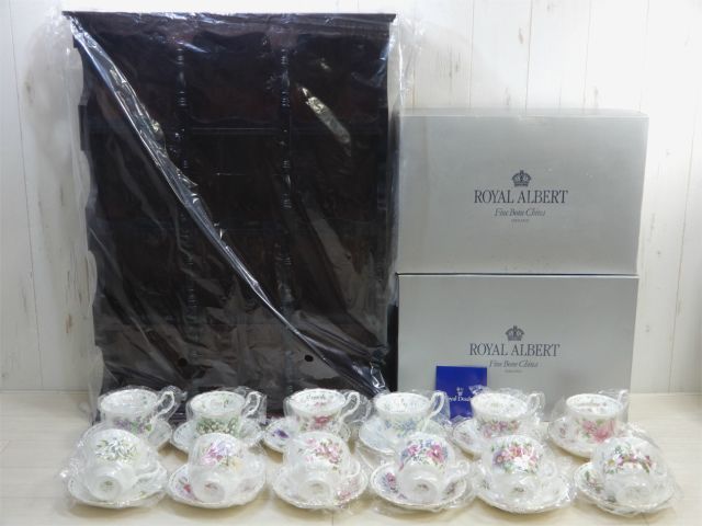 希少 ロイヤル・アルバート 木製カップボード飾り棚 www.alberobello.se