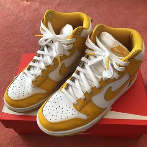 ナイキNIKE DUNK ダンク　ダンクハイ　イエロー　ダークサルファ　22.0㎝　ウィメンズ