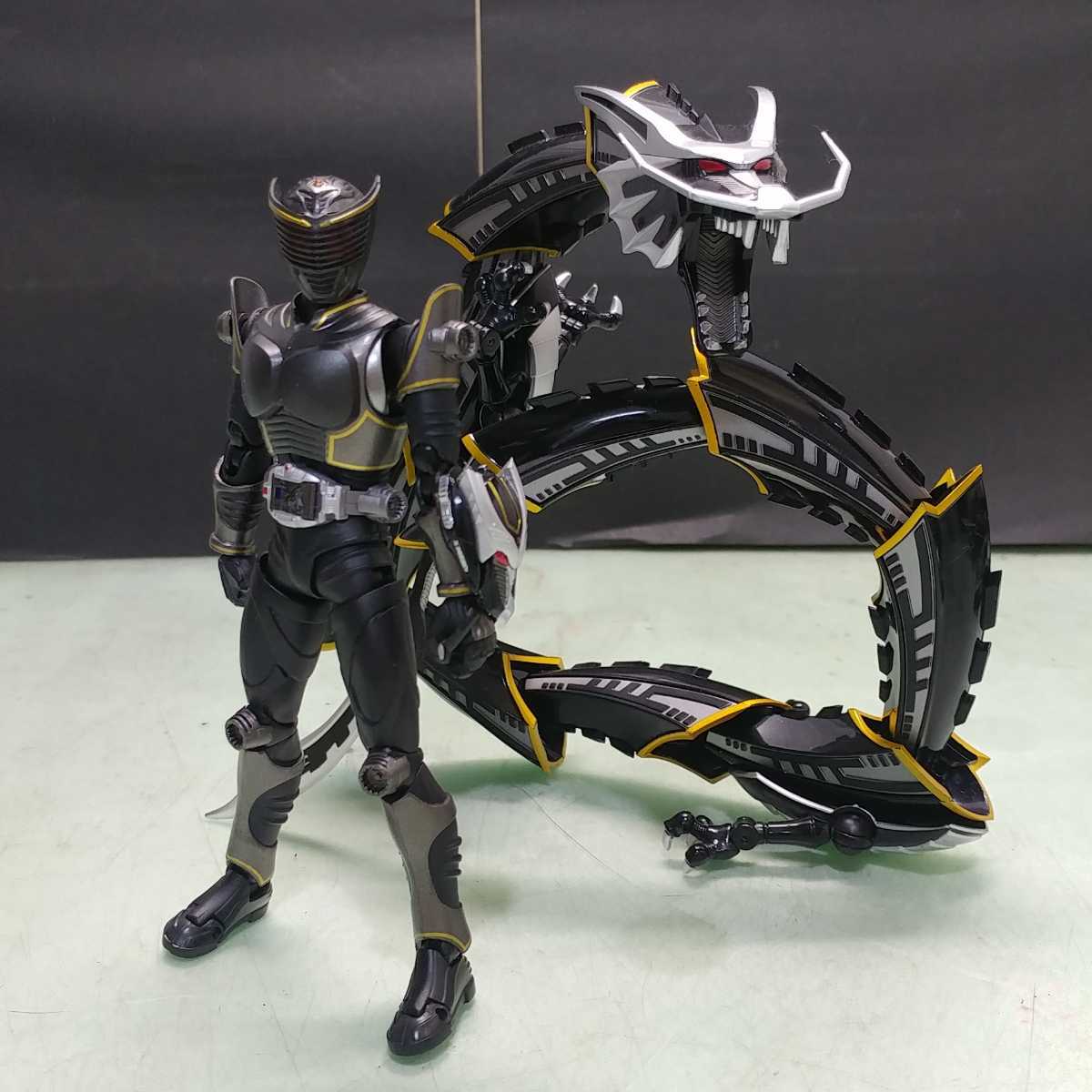 84%OFF!】 S.H.figuarts 仮面ライダーオーディン シザース アビス