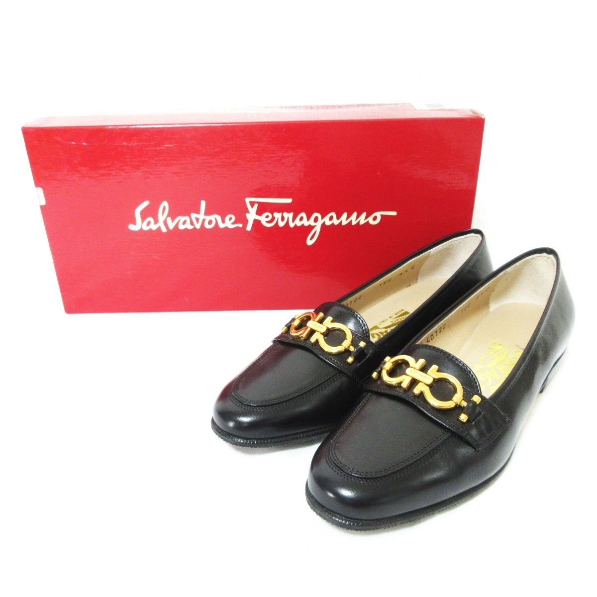ほぼ未使用 Salvatore Ferragamo サルヴァトーレフェラガモ BABS