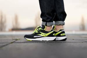 [ free shipping * new goods * unused ] SAUCONY Saucony AYAayaBLACK/NEON 27.0cm