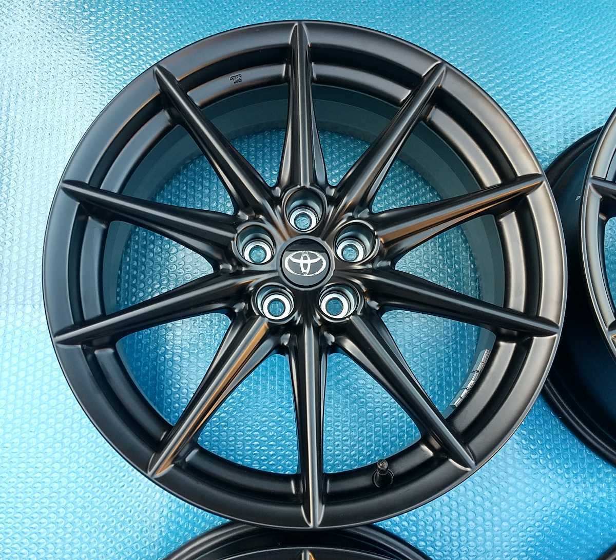 デューラー トヨタ - 納車前外し ハイラックス GR 18インチ 7.5J +30