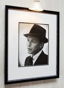 フランク・シナトラ/アートピクチャー額装/1956 NY/Frank Sinatra/ジャズ/Framed Frank Sinatra/ザ・ヴォイス/インテリア/壁飾り