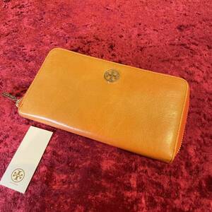 2 unused TORY BURCH Tory Burch used processing round fastener long wallet 