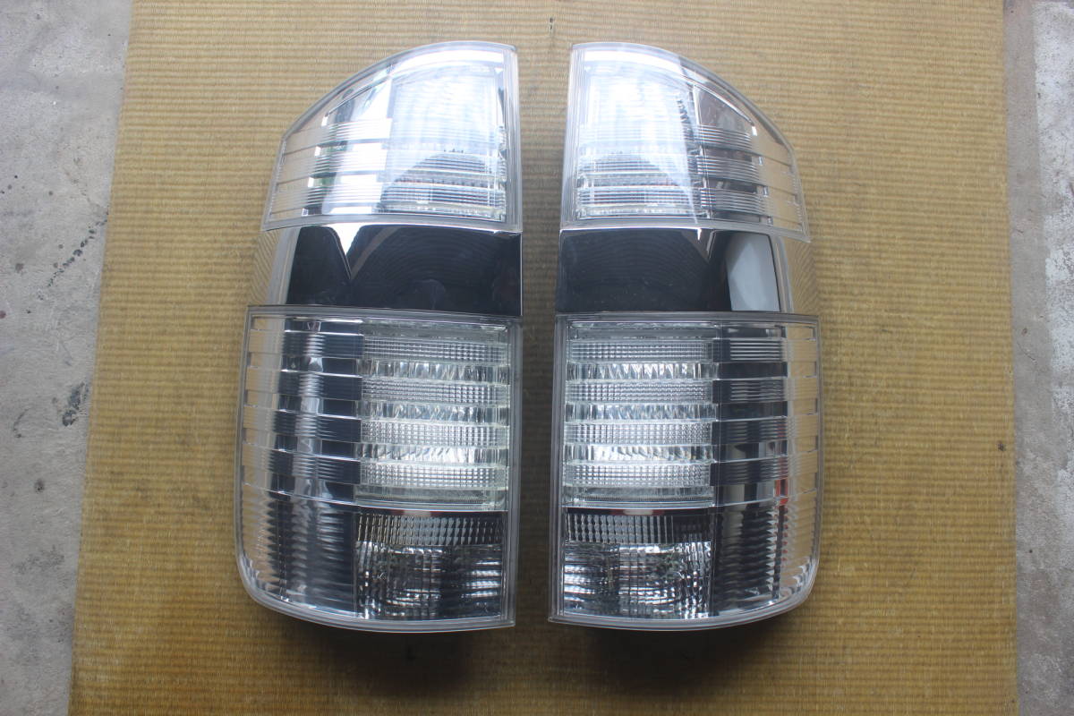 税込】 パッソ700/710純正フォグランプガーニッシュ+リヤレクター