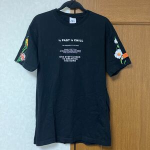 即決 ZARA ザラ フラワー ブラック 半袖Tシャツ