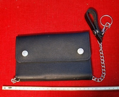 No.115 Leather Bifold Trucker Wallet・18.5cm x 12cm. 4 pocket & 7 Cards・ベルト通 し、チエン付き・Made in USA