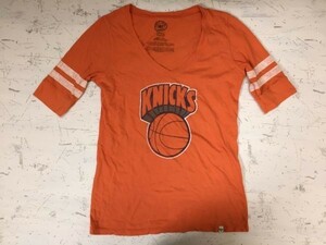 FORTY SEVEN BRAND 47 ニューヨークニックス KNICKS NBA バスケットボール 半袖Tシャツ レディース Vネック S オレンジ