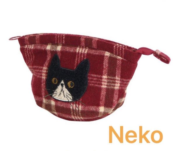 ねこポーチ チェックポーチ 化粧ポーチ 猫 cat レッド 秋冬もの