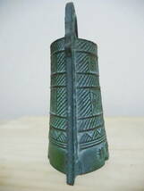 A85-105W　花瓶　鉄製　銅鐸型　静岡天満宮　中古　高さ約14.6ｃｍ　(A4)_画像3