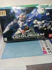 未組立 バンダイ ガンダムOO GN-0000 ダブルオーガンダム （1/144スケール HG00 22 機動戦士ガンダム00 2029280）