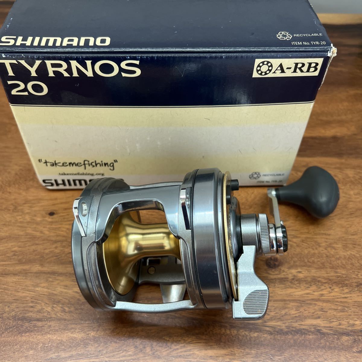 ラッキー39ストアシマノ(SHIMANO) ベイトリール 両軸 ティアノス 30 右