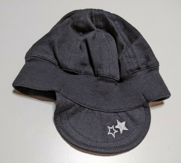ベビー帽子　42cm　ブラック　星柄