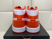 新品 NIKE AIR JORDAN 1 MID SE ORANGE/WHITE 27cm_画像4