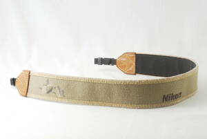 *Nikon Nikon the first period bird camera strap bird embroidery beige wild bird cord short . film camera shoulder neck Camera strap*