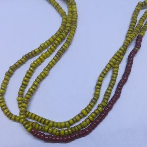  Myanma Bill managa group ka chin antique 3 ream glass beads necklace 50 year and more front. goods yellow color + red antique antique 70cmX3 ream beads 3mm regular price Y9800