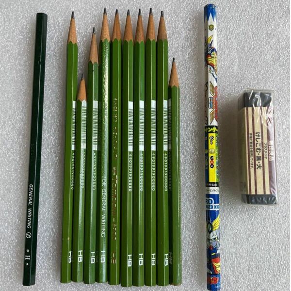 鉛筆１２本　無印良品消しゴム　のセット