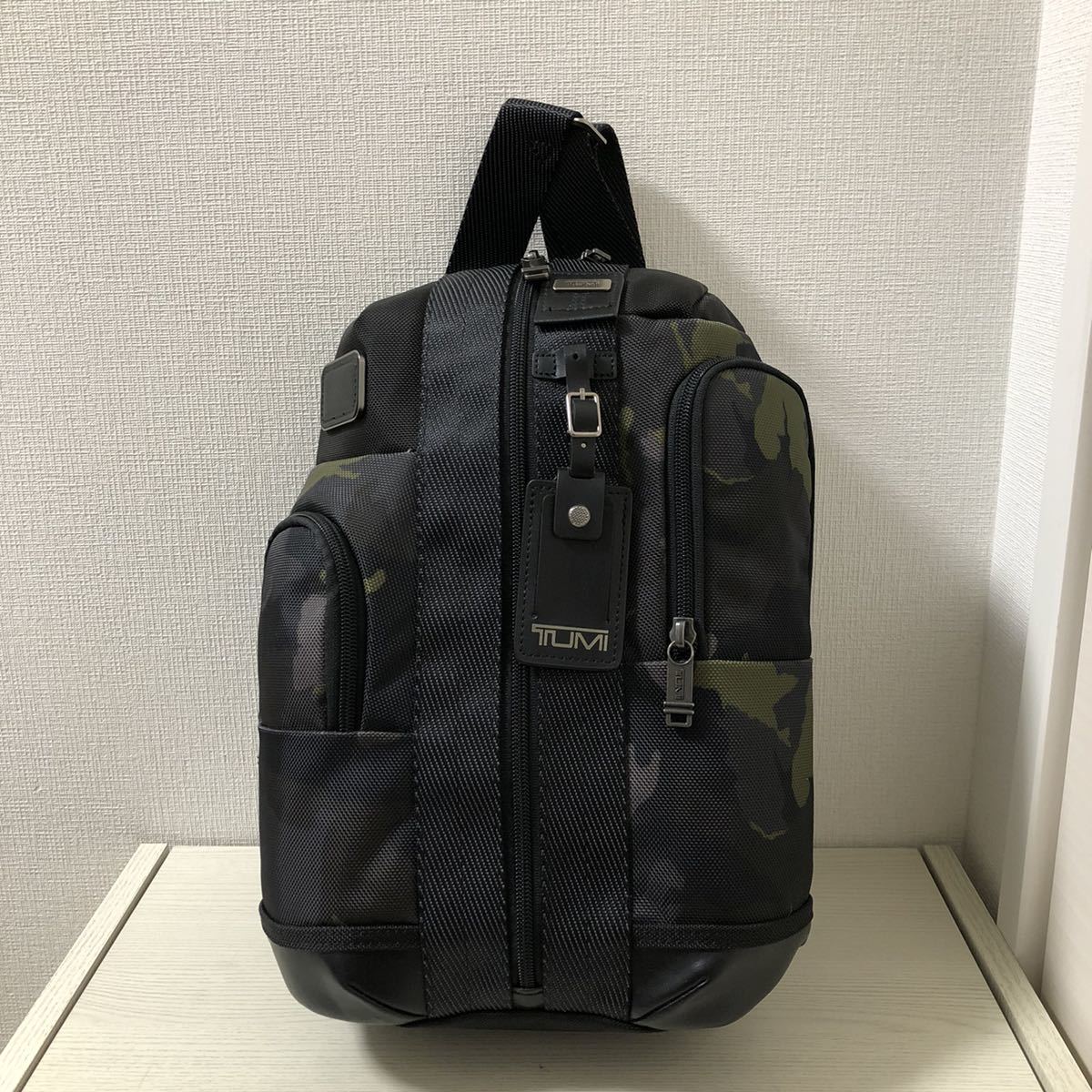 ヤフオク! -TUMI 鞄 新品 ショルダーバッグの中古品・新品・未使用品一覧