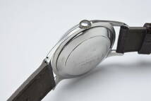 ☆☆☆歴史的にも貴重な時計　1954年から製造　オリエント　戦後B型三針　出車式　手巻紳士腕時計　現存の少ない希少な機械_画像8