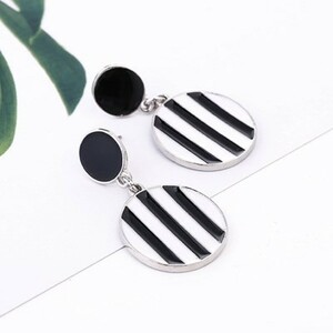  earrings black white stripe men's lady's Korea accessory No-brand simple #C119-2