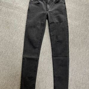 【最終SALE価格】美品ACNE STUDIOSアクネ 『SKIN5 USED BLACK』スキニーパンツ デニム 黒 梨花の画像1