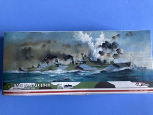 イギリス海軍　防空巡洋艦　ナイアド　1/700 フライホーク