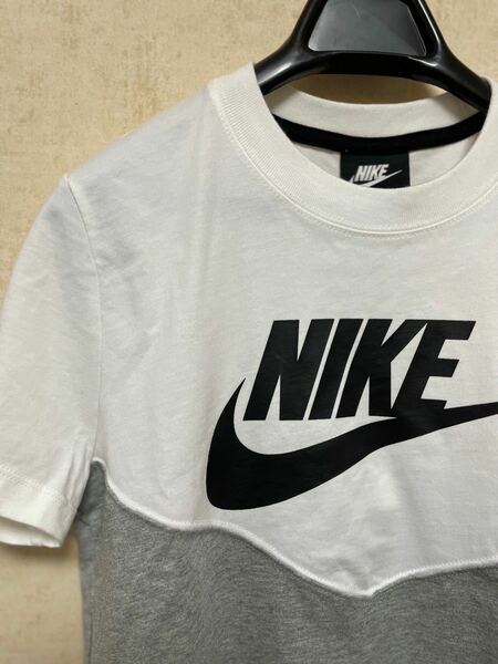 NIKE ナイキ　ツートンカラー ロゴショートTシャツ