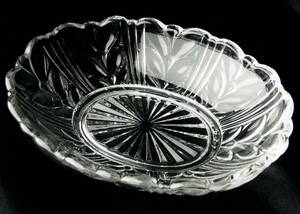  прекрасный OLD BACCARAT Old baccarat LAURIEIR low lie маленькая тарелка эллипс plate камень .. inserting прекрасное качество crystal cristal blanc античный 