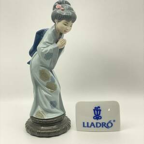 *＊ LLADRO リャドロ ＊* GEISHA GIRL - SAYONARA Figurine No. 4989 ゲーシャー ガール・サイオナーラー フィギュリン 芸者 *L67の画像1