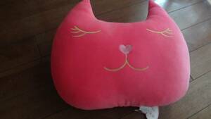 新品　かわいい　ねこクッション　ピンク　ぬいぐるみ　ねこ　猫　ネコ ふわふわ　ベッド、ソファー、インテリアのアクセントクッション