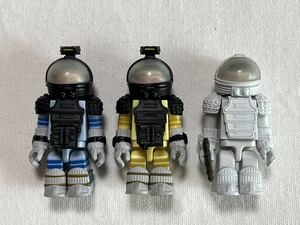 【送料無料】KUBRICK 風　宇宙飛行士3体　中古品　キューブリック 風　香港トイ