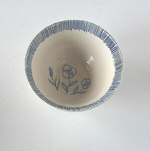 Art hand Auction 小鉢 手描き 十草の縁 野の花二輪, 洋食器, ボウル, カフェボウル