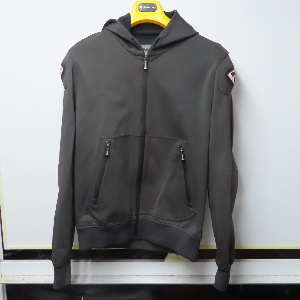 BLAUER ジャケットの値段と価格推移は?|72件の売買情報を集計した ...