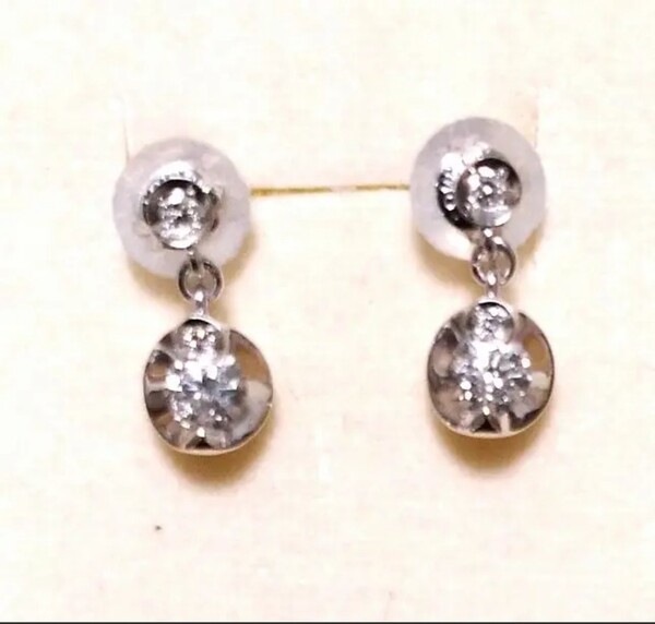 *期間限定価格 K18WG ダイヤモンドピアス(刻印あり)