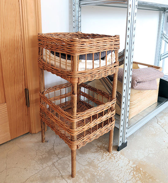ヤフオク! -ラタン 籐 ランドリー バスケットの中古品・新品・未使用品一覧 激安品 皮つきラタンスタンドバスケット ラック 籐 収納 脱衣かご(551) バス/トイレ収納
