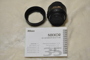 【極美品】Nikon ニコン　AF-S DX NIKKOR 35mm F1.8G　+　Kenko MC Protector 付き　ニッコール　レンズ