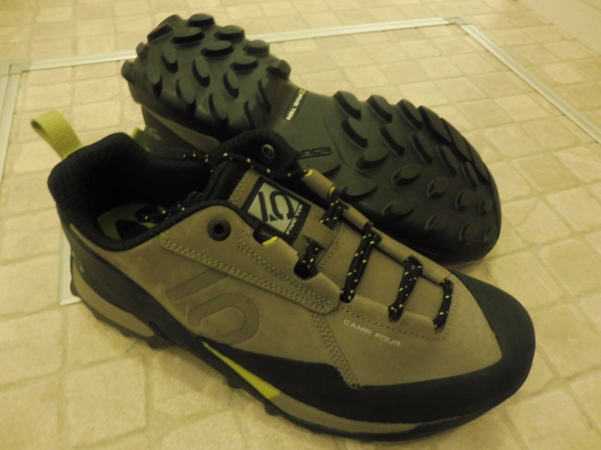 five ten camp four hiking shoes mens size 11.5 Brown/yellow