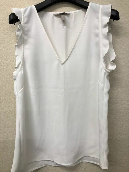 ☆新品　H&M フリル　ノースリーブ