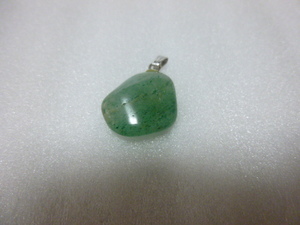 .. green stone pendant top 