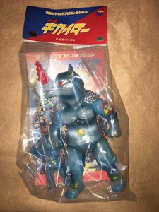  higashi . retro sofvi collection gray rhinoceros King drill tsuno( new color )+ Mini sofvi meti com toy medicom toy Kikaider 