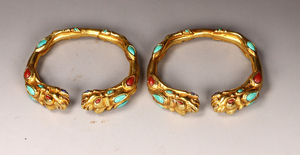 【旧家収蔵品】N285漢代 銅塗金象嵌宝石双龍腕輪一対 古賞物 時代物 古美術品