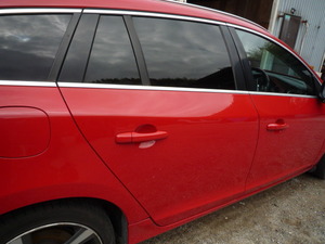 ( Volvo V60 FB) правая задняя дверь (FB4164T) 612 passion red 