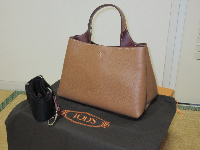 ヤフオク! -「(トッズ tod」(かばん、バッグ) (トッズ)の落札相場 ...