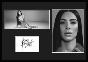 10種類!Kim Kardashian/キム・カーダシアン/セレブ/リアリティ番組/サインプリント&証明書付きフレーム/BW/モノクロ/ディスプレイ(7-3W)