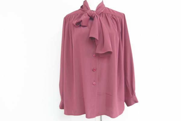 ヤフオク! -「(ボウタイ リボン) ブラウス」(イヴ・サンローラン) (い ...