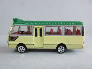 ★新品　★香港のミニバス　Hong Kong Minibus　トヨタコースター　★TINY製　長さ8cm　トミカより少し大きなサイズ