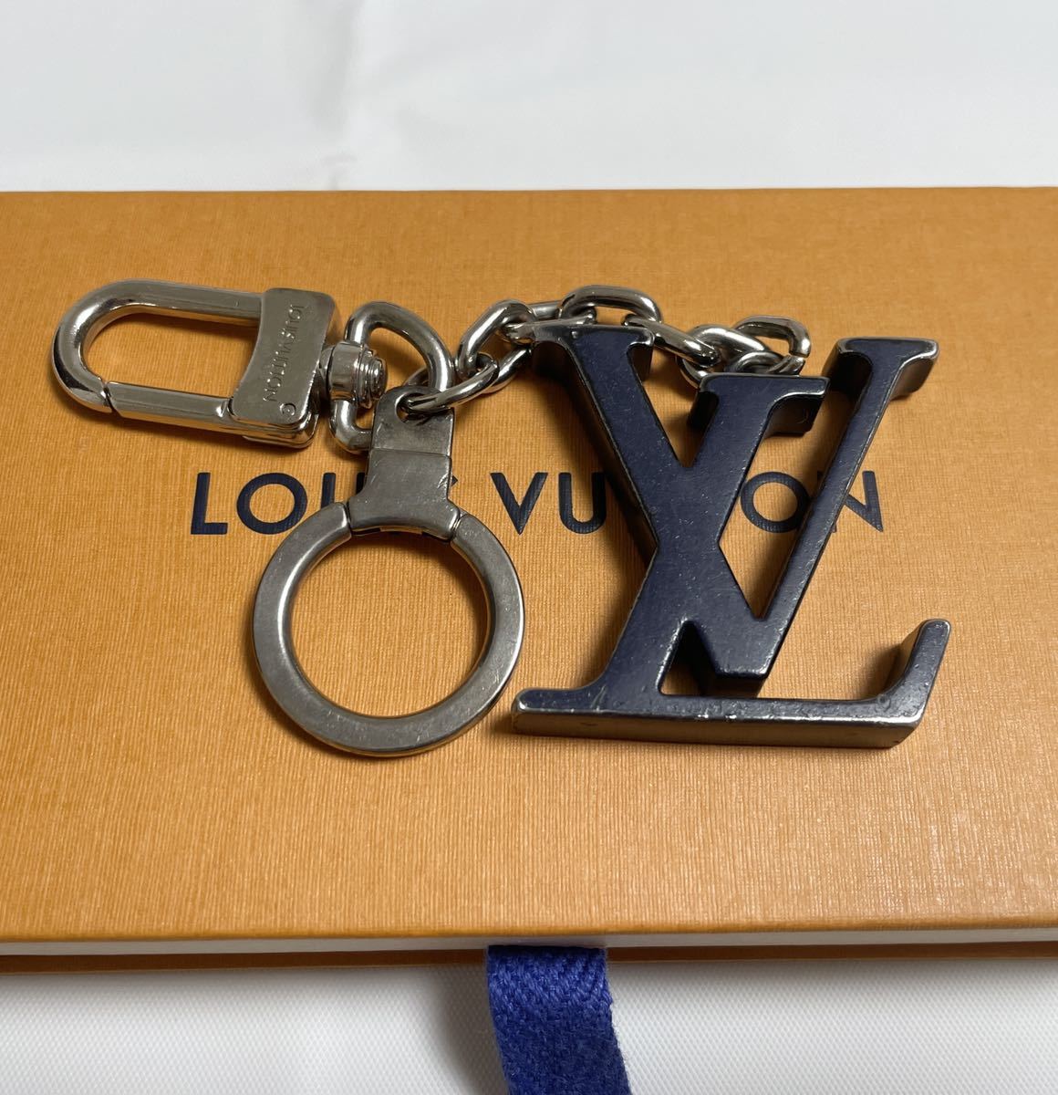 宅配 **3446最終価格LOUIS VUITTON キーチャーム M66783 - poumonquebec.ca