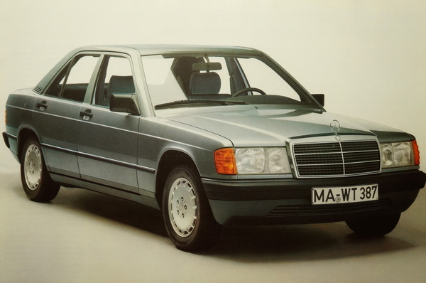 絶版 輸入車カタログ メルセデスベンツ Mercedes-Benz 190D 4気筒 1997cc ディーゼル/W201 190E型/1984年モデル/ドイツ本国版