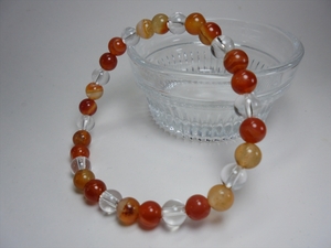 . heart - sardonyx 6mm- crystal 5A6mm- inside diameter 16cm- natural stone bracele -W
