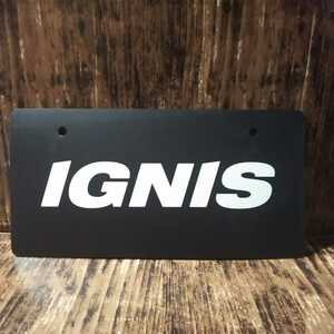 ● イグニス「IGNIS 展示用 ナンバープレート 1枚」プレート SUZUKI プリント 装飾 ナンバー スズキ マスコット　展示